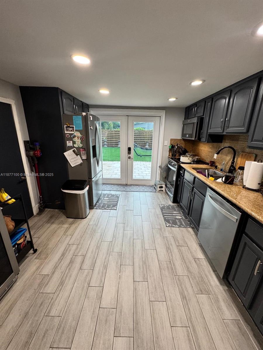 BEVERLY PARK - Residential