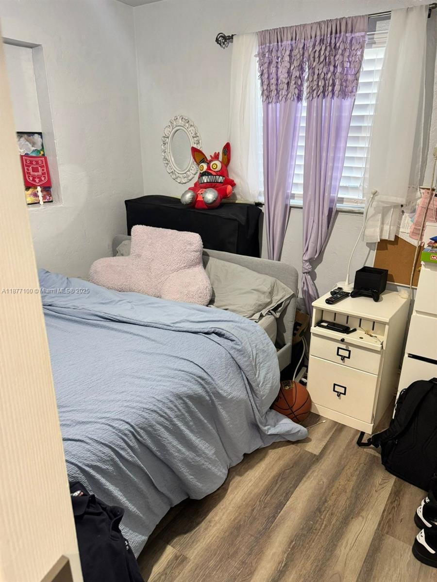 BEVERLY PARK - Residential