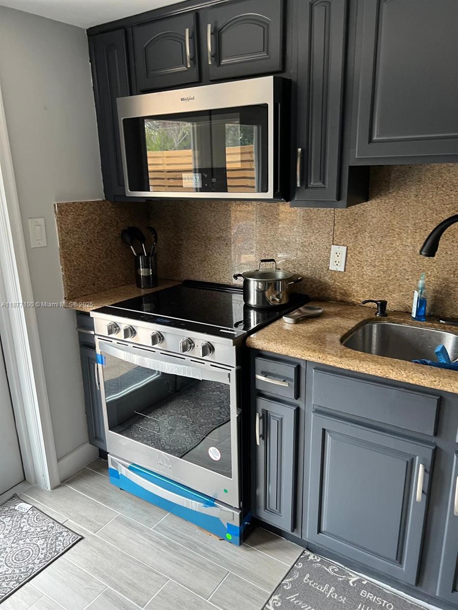 BEVERLY PARK - Residential