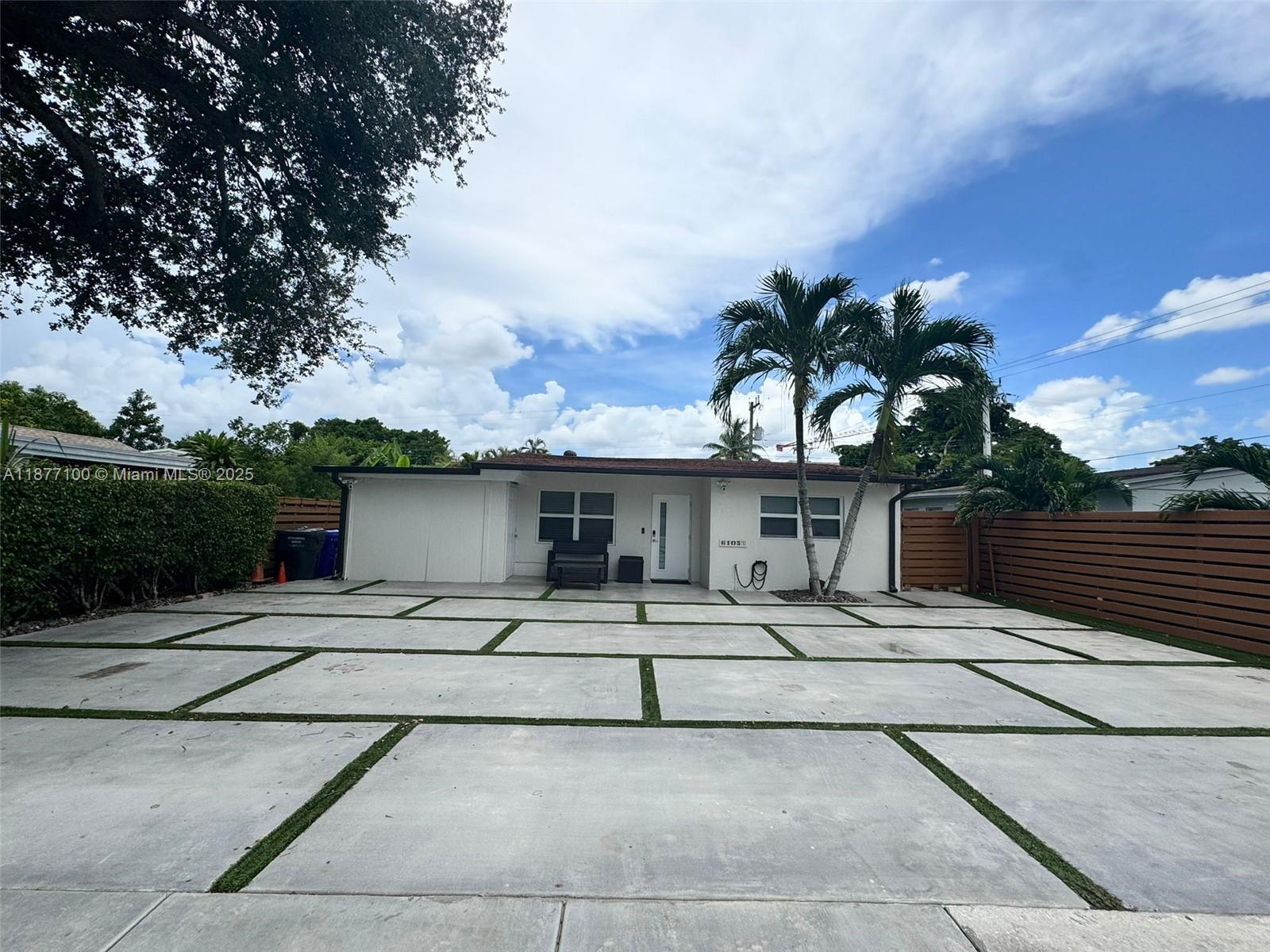 BEVERLY PARK - Residential