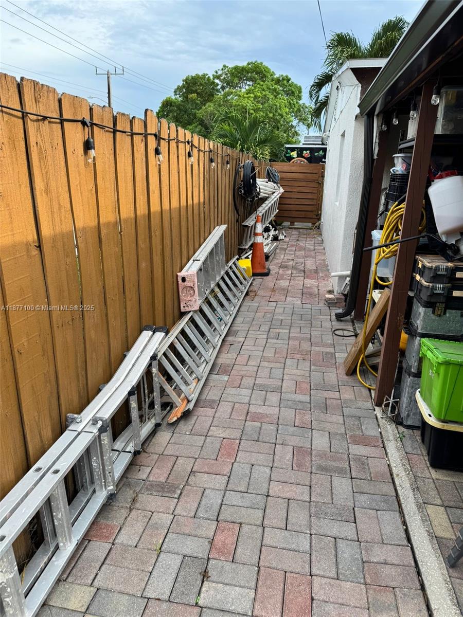 BEVERLY PARK - Residential