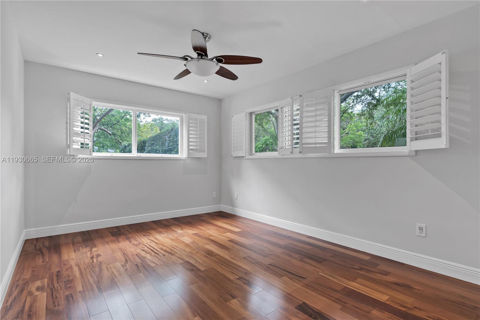 TOWN & COUNTRY ESTATES - Residential