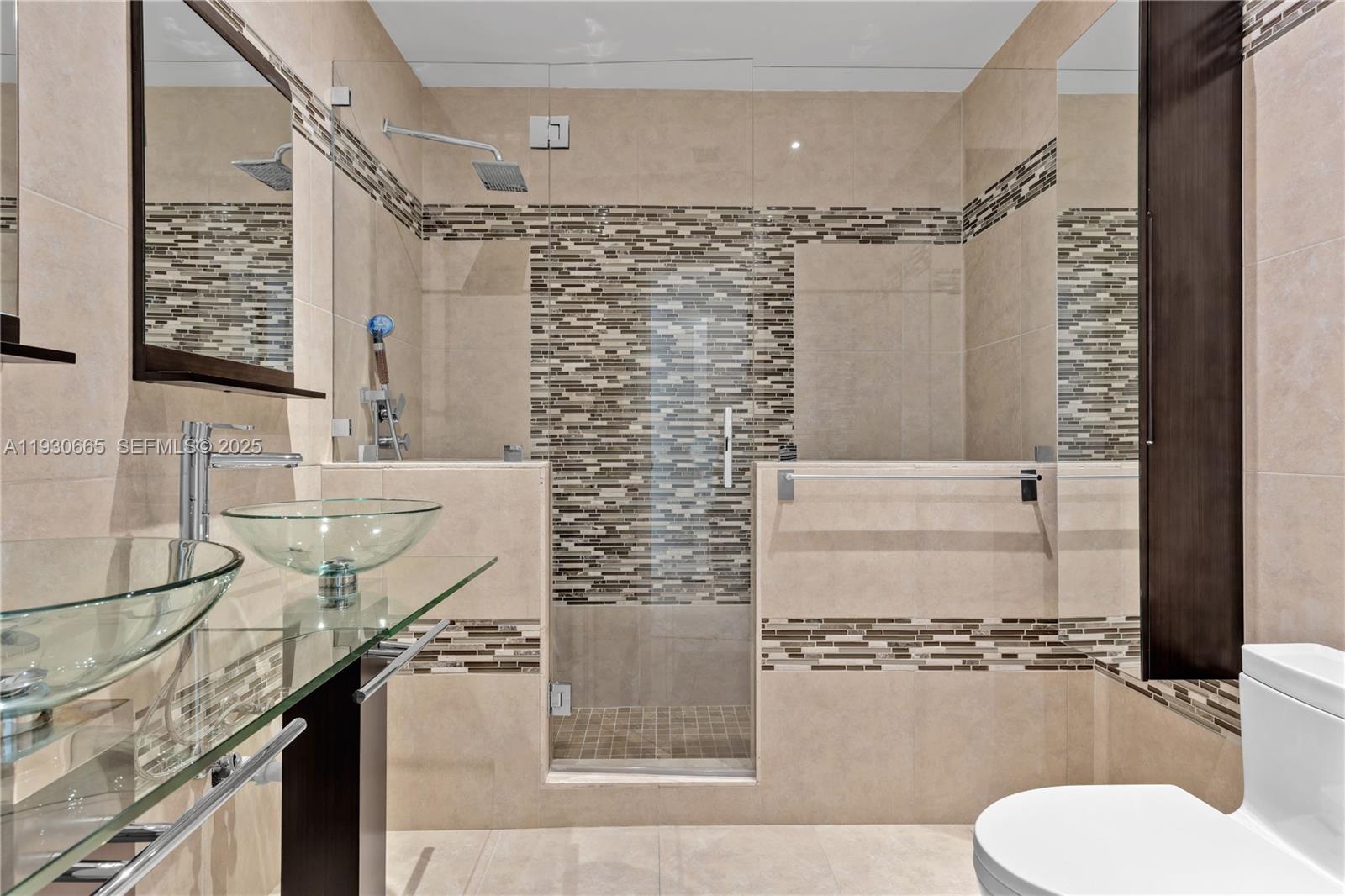 TOWN & COUNTRY ESTATES - Residential