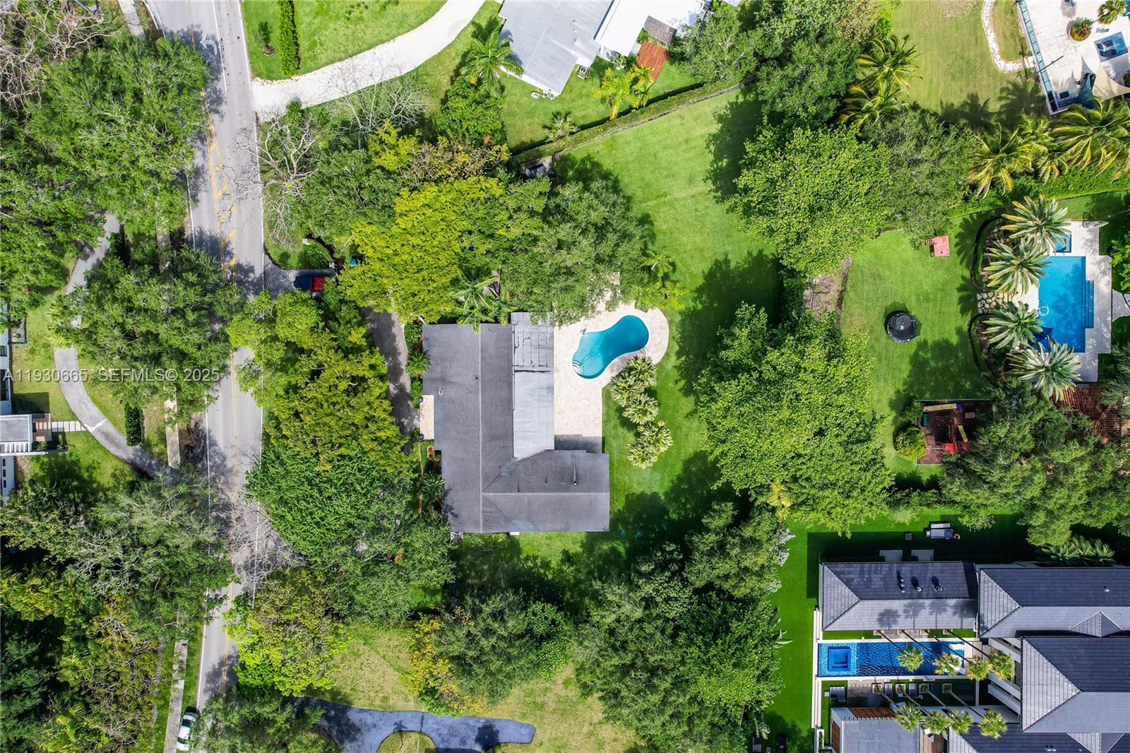 TOWN & COUNTRY ESTATES - Residential