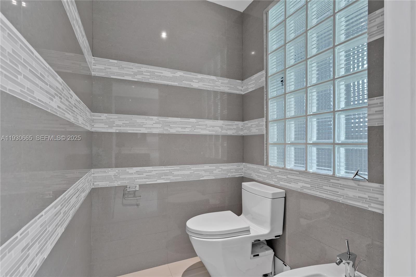 TOWN & COUNTRY ESTATES - Residential