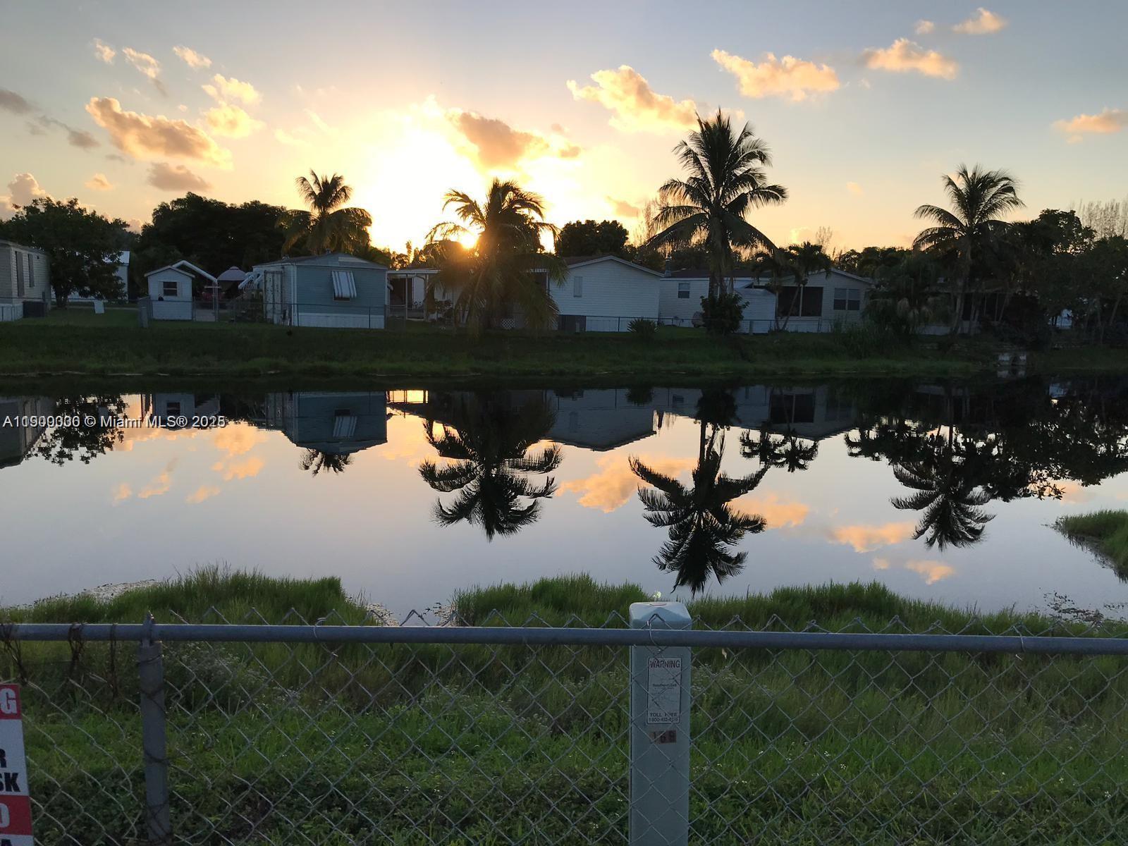 GATEWAY ESTATES PARK COND - Residential