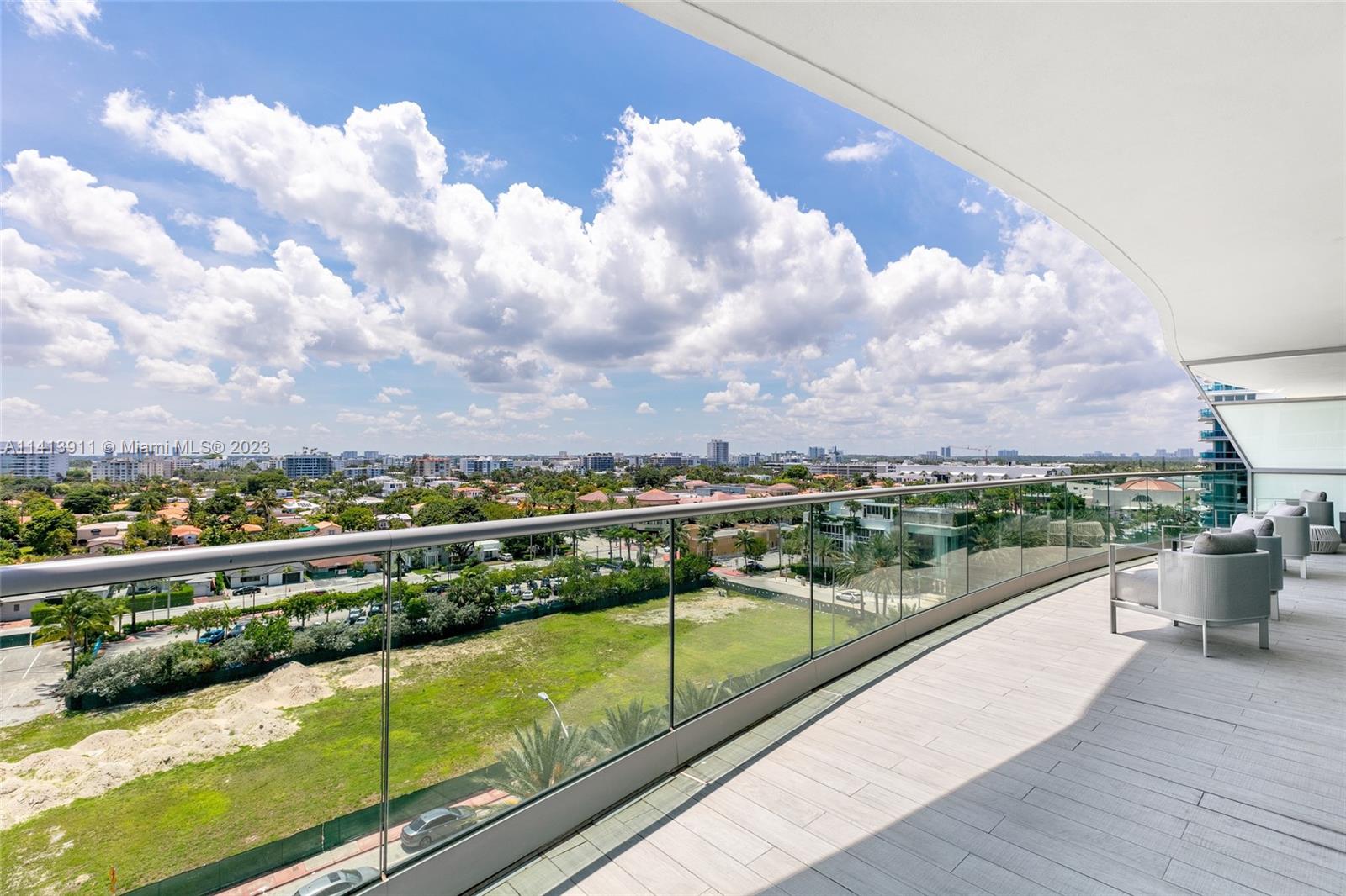 ALTOS DEL MAR NO. 5 - Residential