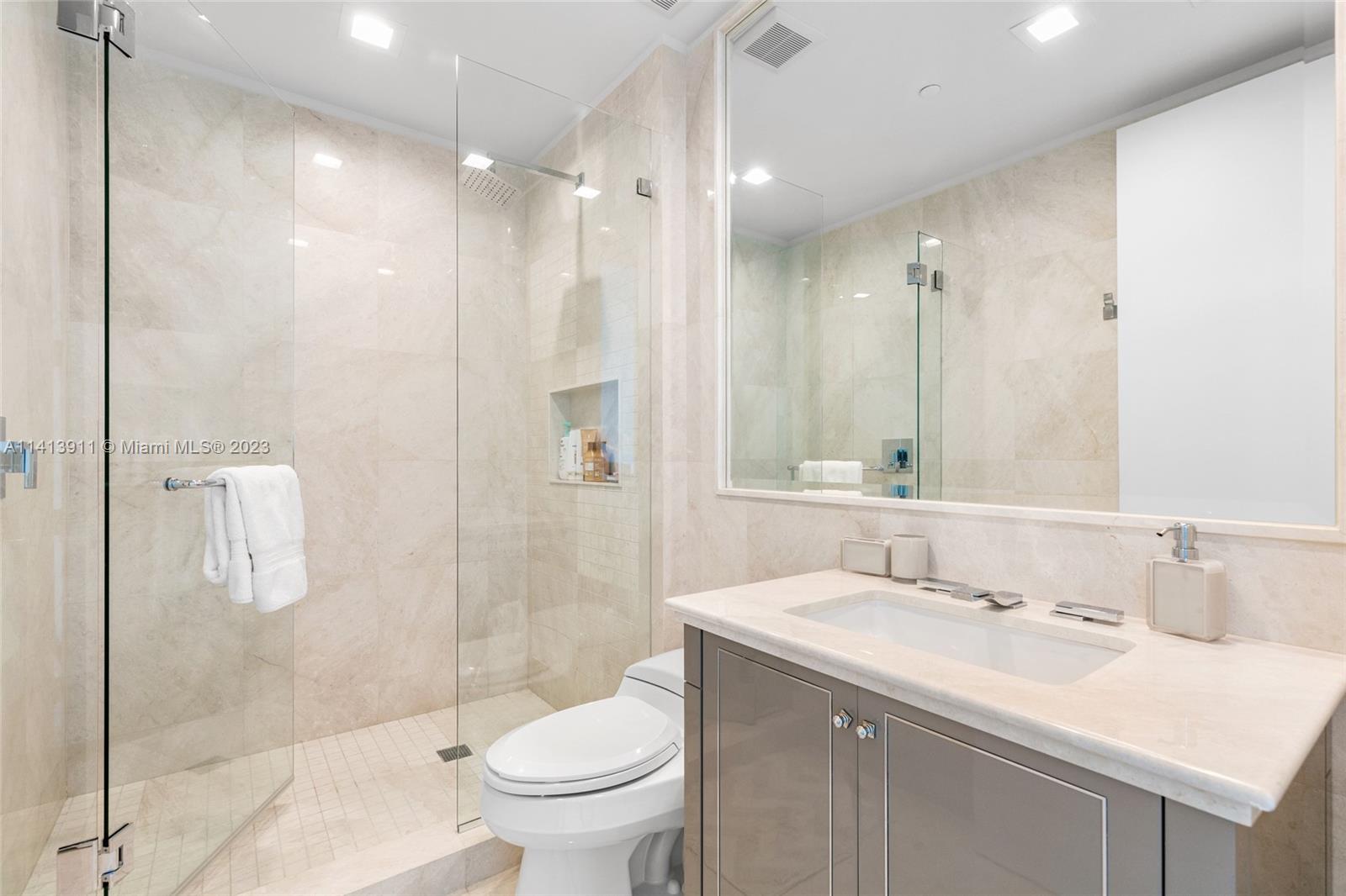 ALTOS DEL MAR NO. 5 - Residential