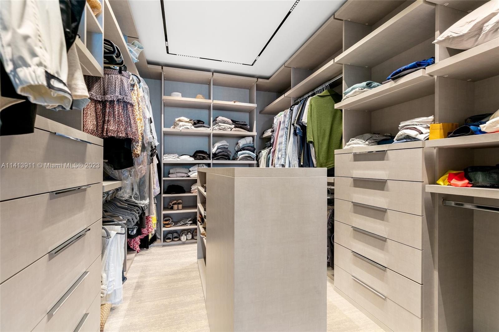 ALTOS DEL MAR NO. 5 - Residential