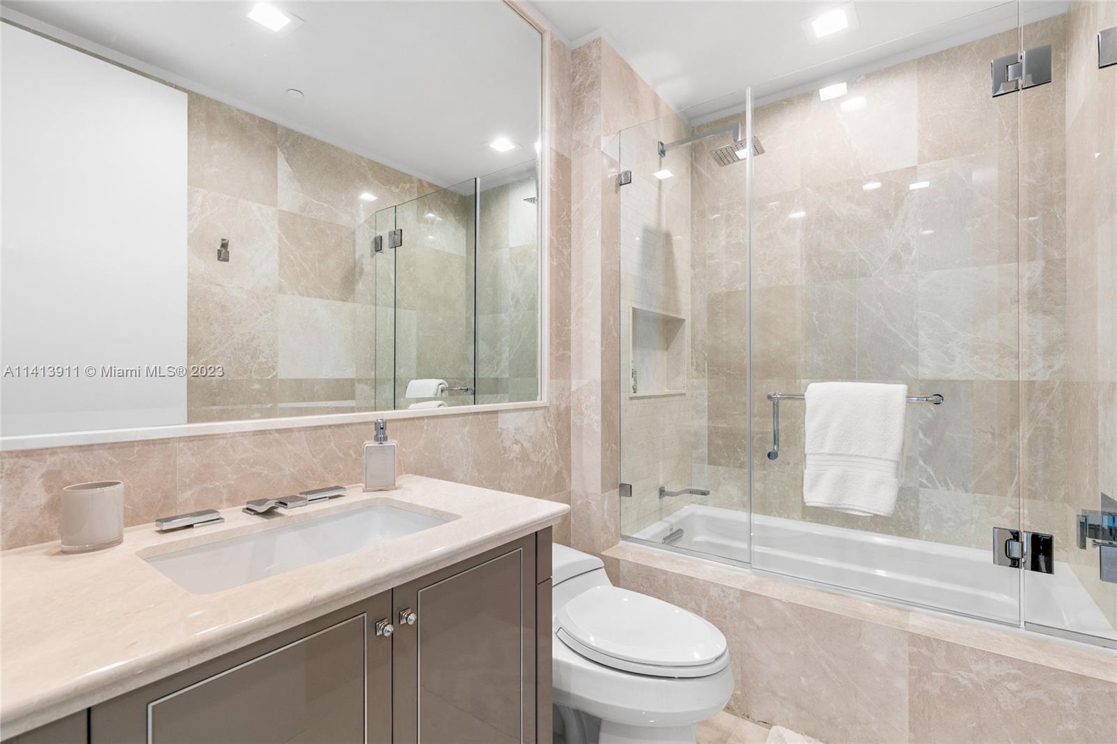 ALTOS DEL MAR NO. 5 - Residential