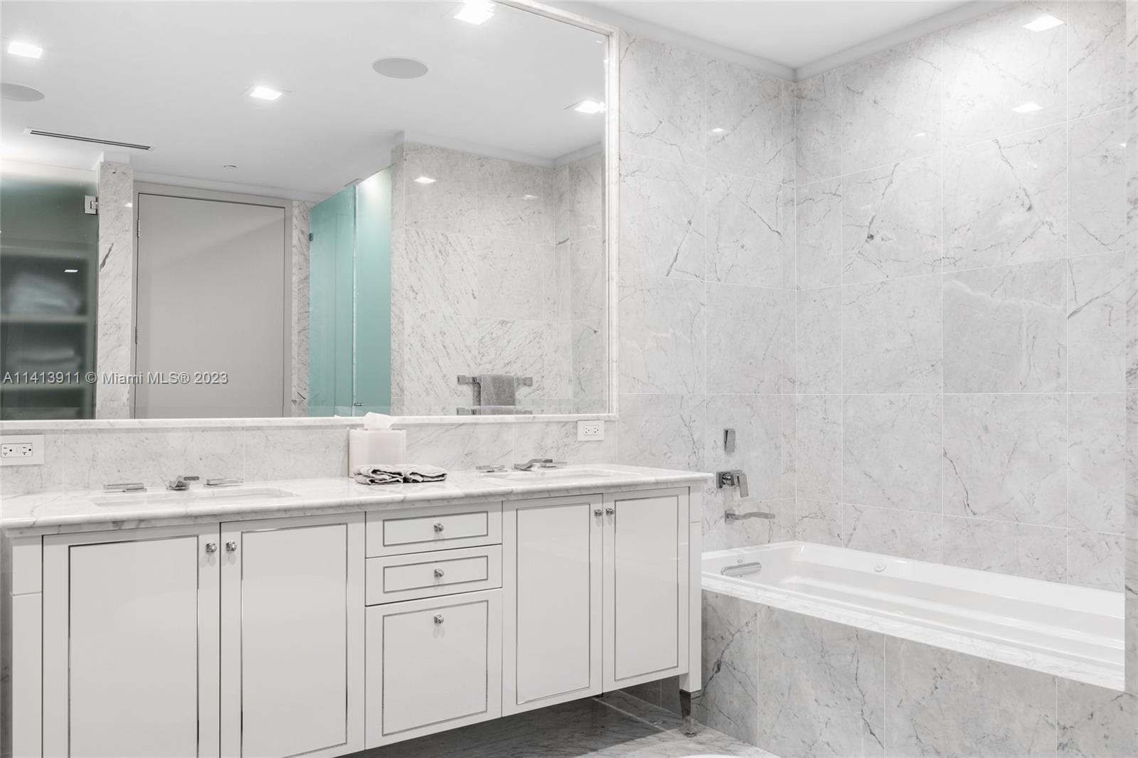 ALTOS DEL MAR NO. 5 - Residential