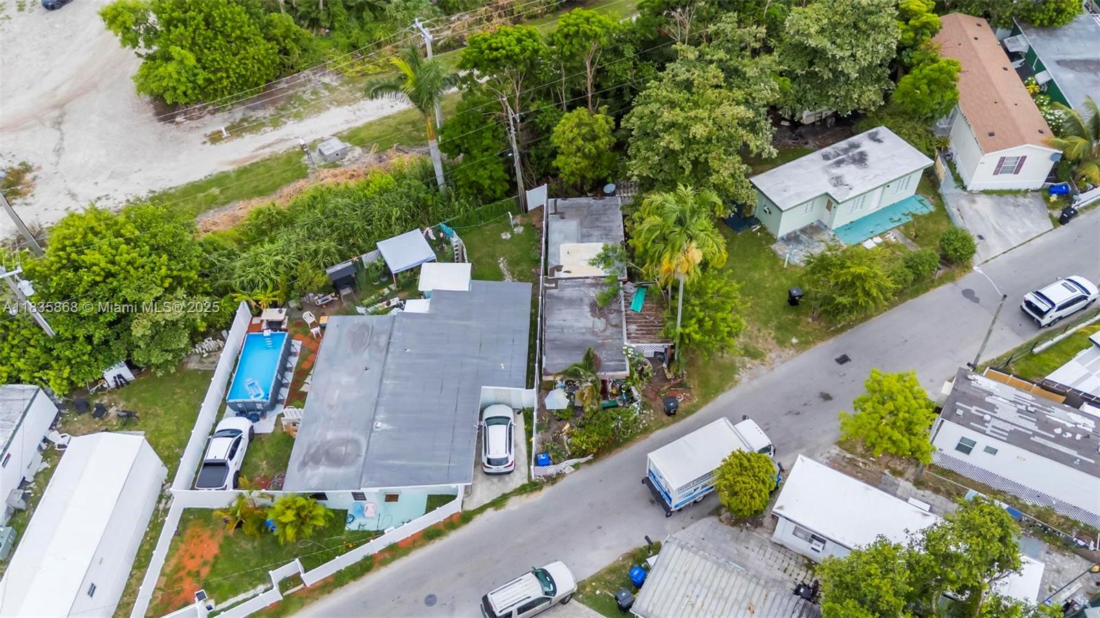 2255 NE 137th St, North Miami Beach, FL, 33181/$250,000 4 2255 NE 137th St