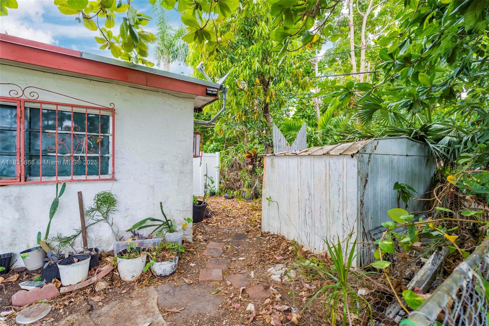 2255 NE 137th St, North Miami Beach, FL, 33181/$250,000 2 2255 NE 137th St
