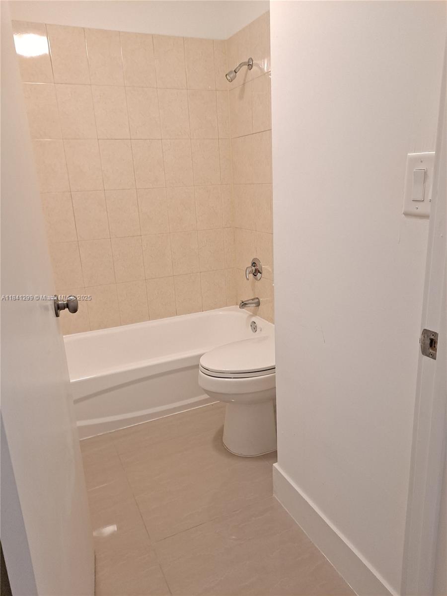 VERANO AT MIRAMAR CONDO - Residential Lease