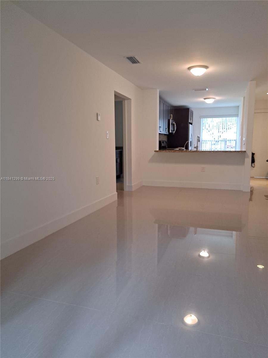 VERANO AT MIRAMAR CONDO - Residential Lease