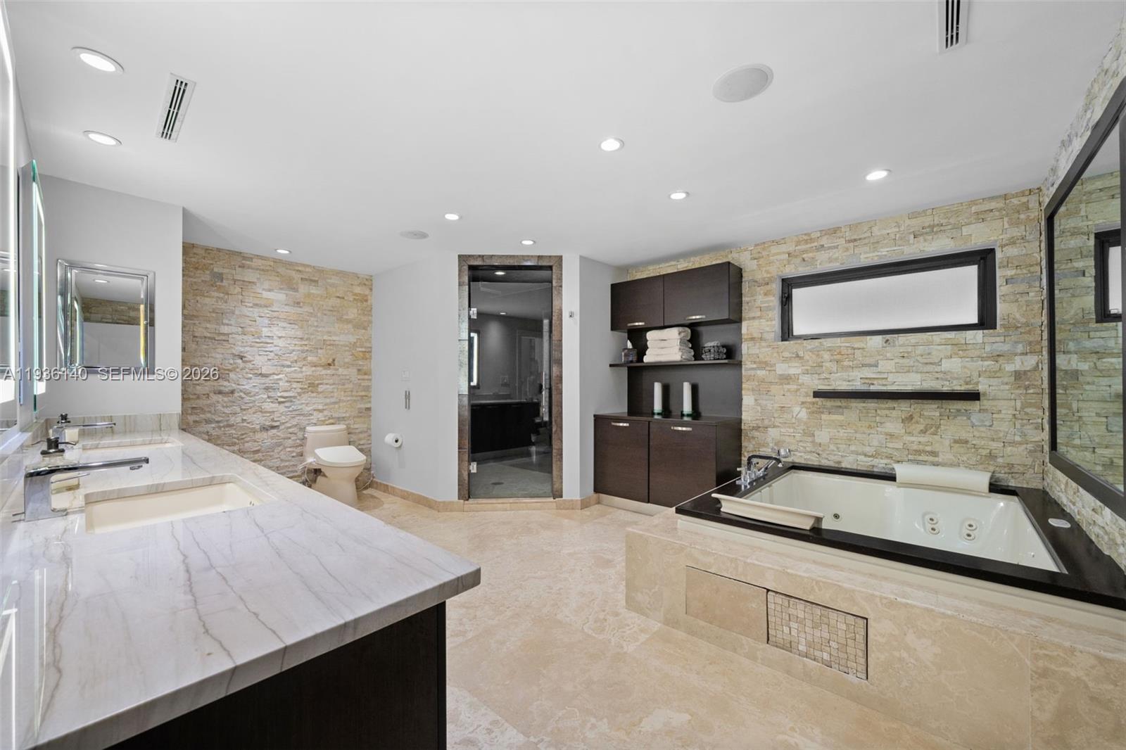 BAY HARBOR ISLAND - Residential