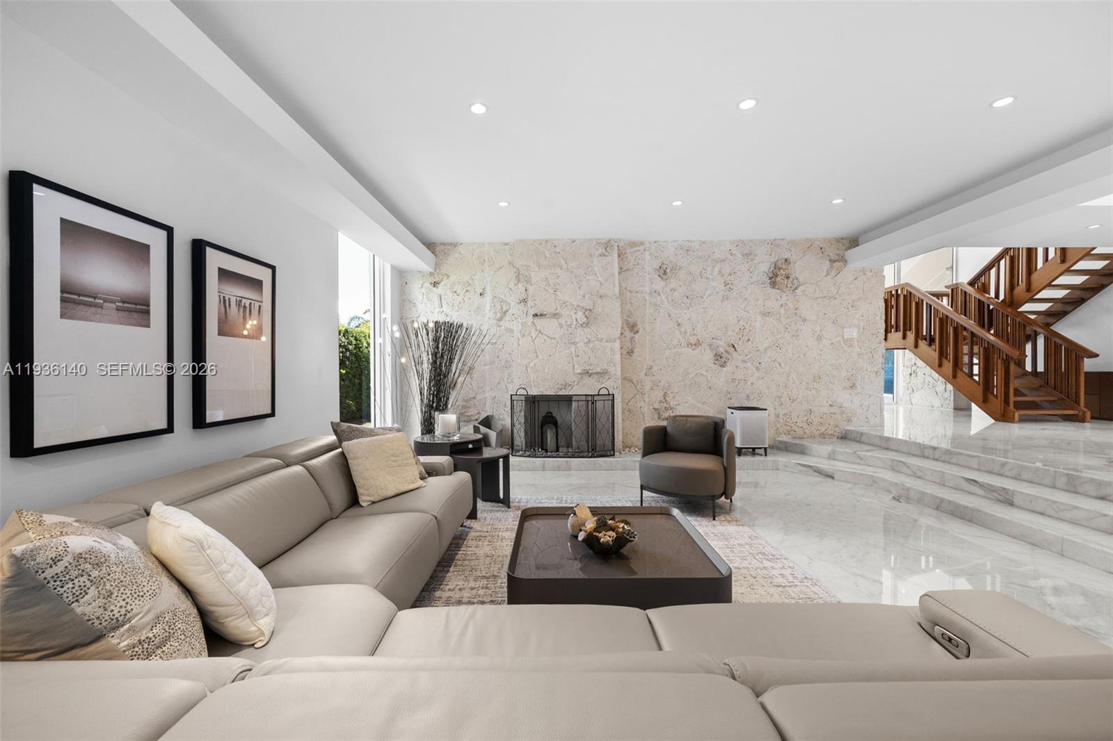 BAY HARBOR ISLAND - Residential