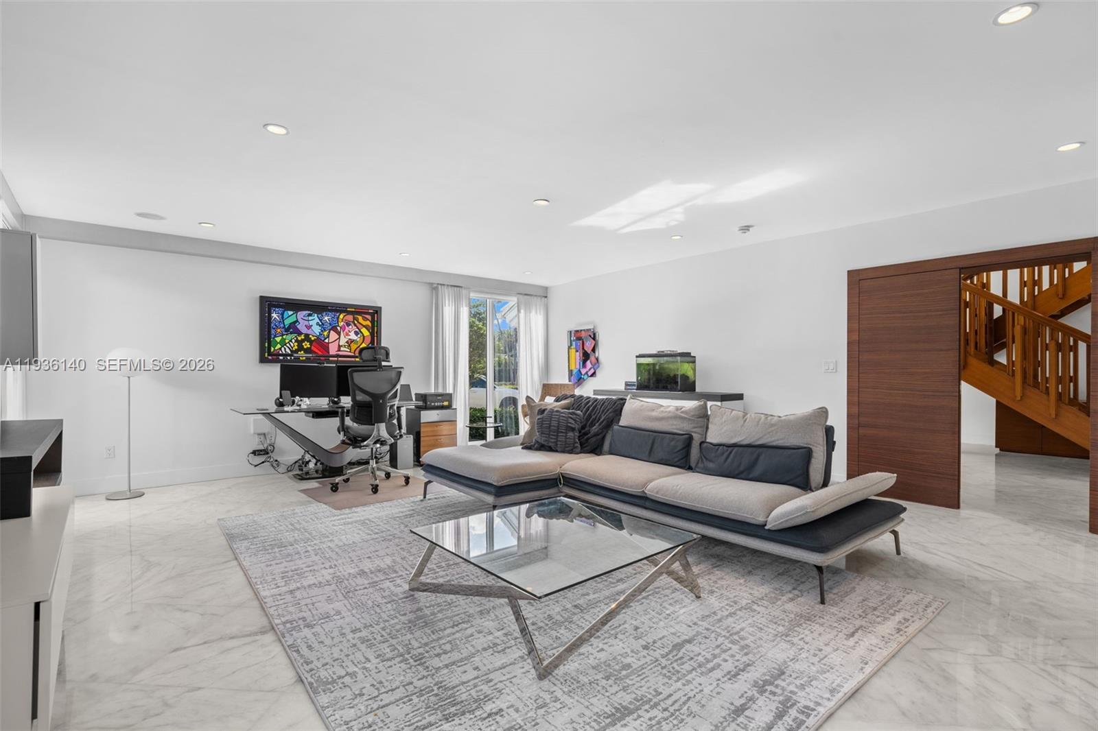 BAY HARBOR ISLAND - Residential