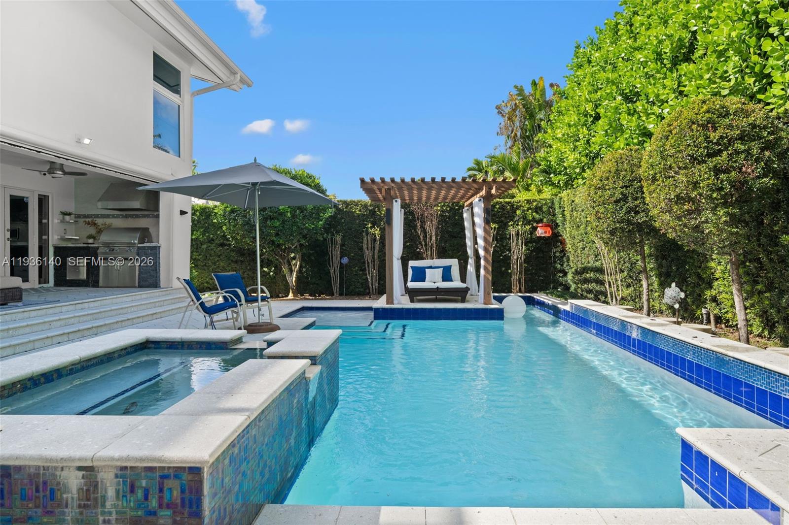 BAY HARBOR ISLAND - Residential