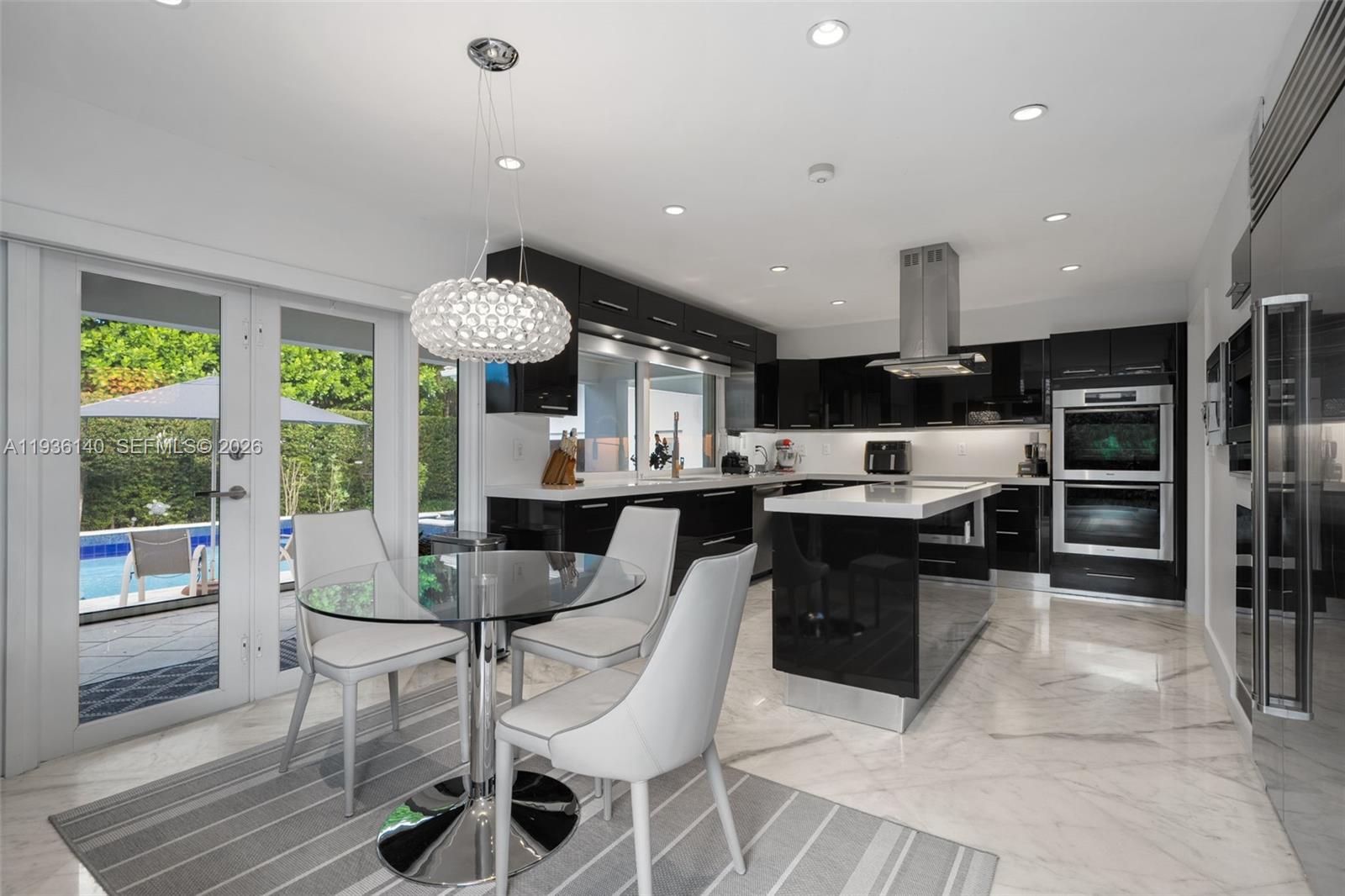 BAY HARBOR ISLAND - Residential