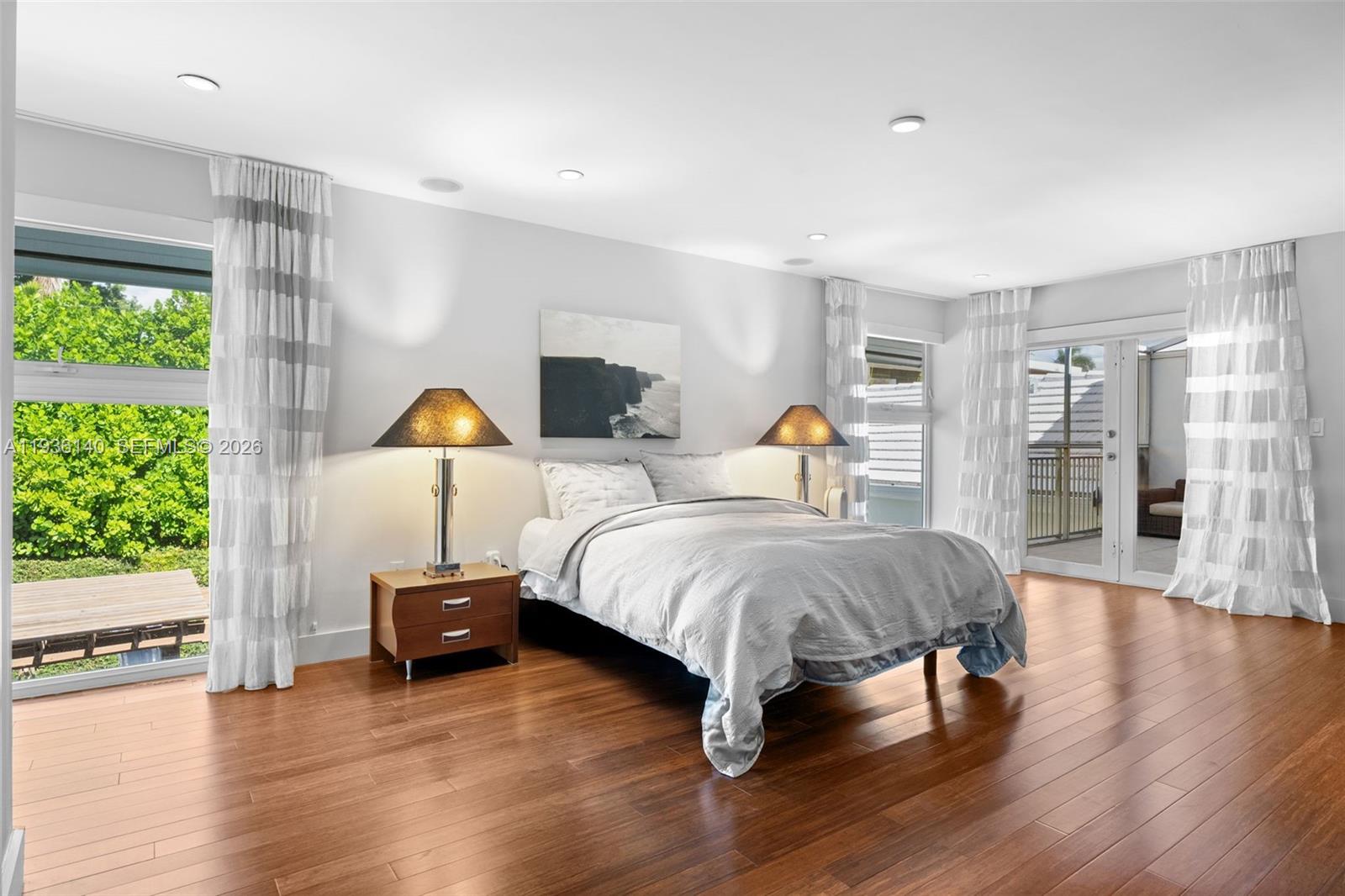 BAY HARBOR ISLAND - Residential