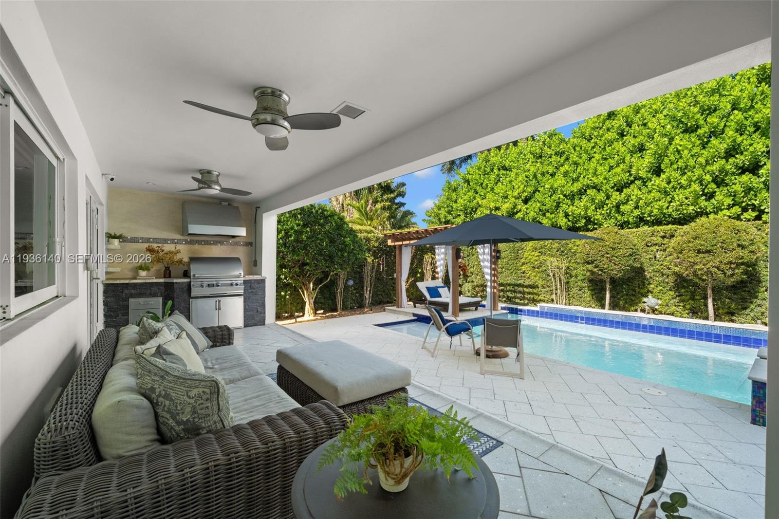 BAY HARBOR ISLAND - Residential