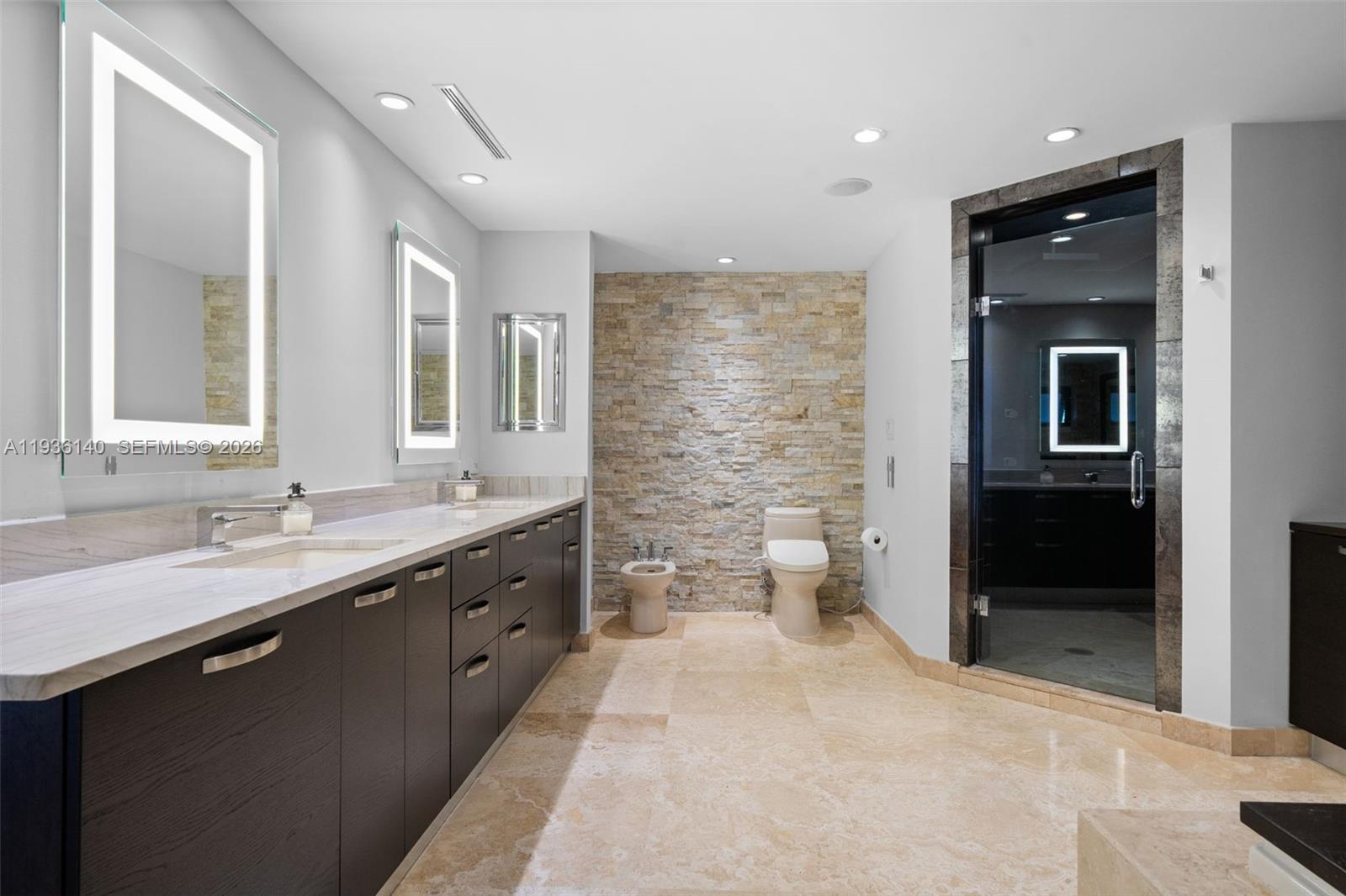 BAY HARBOR ISLAND - Residential