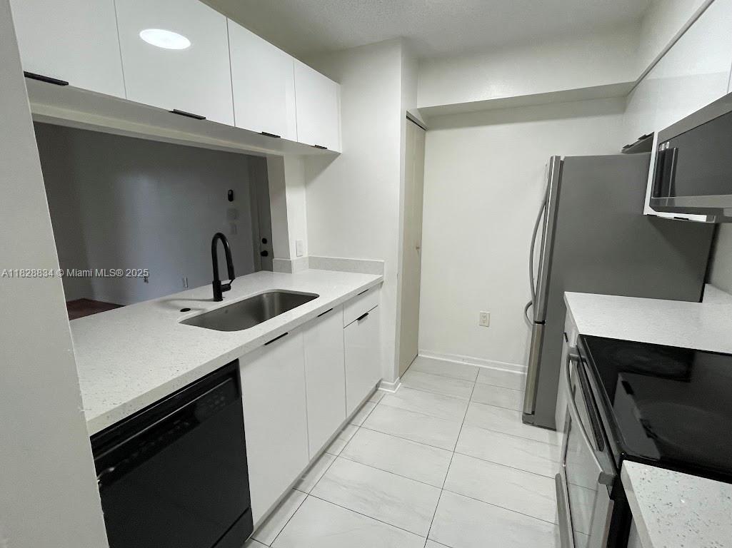 12124 Saint Andrews Pl 305