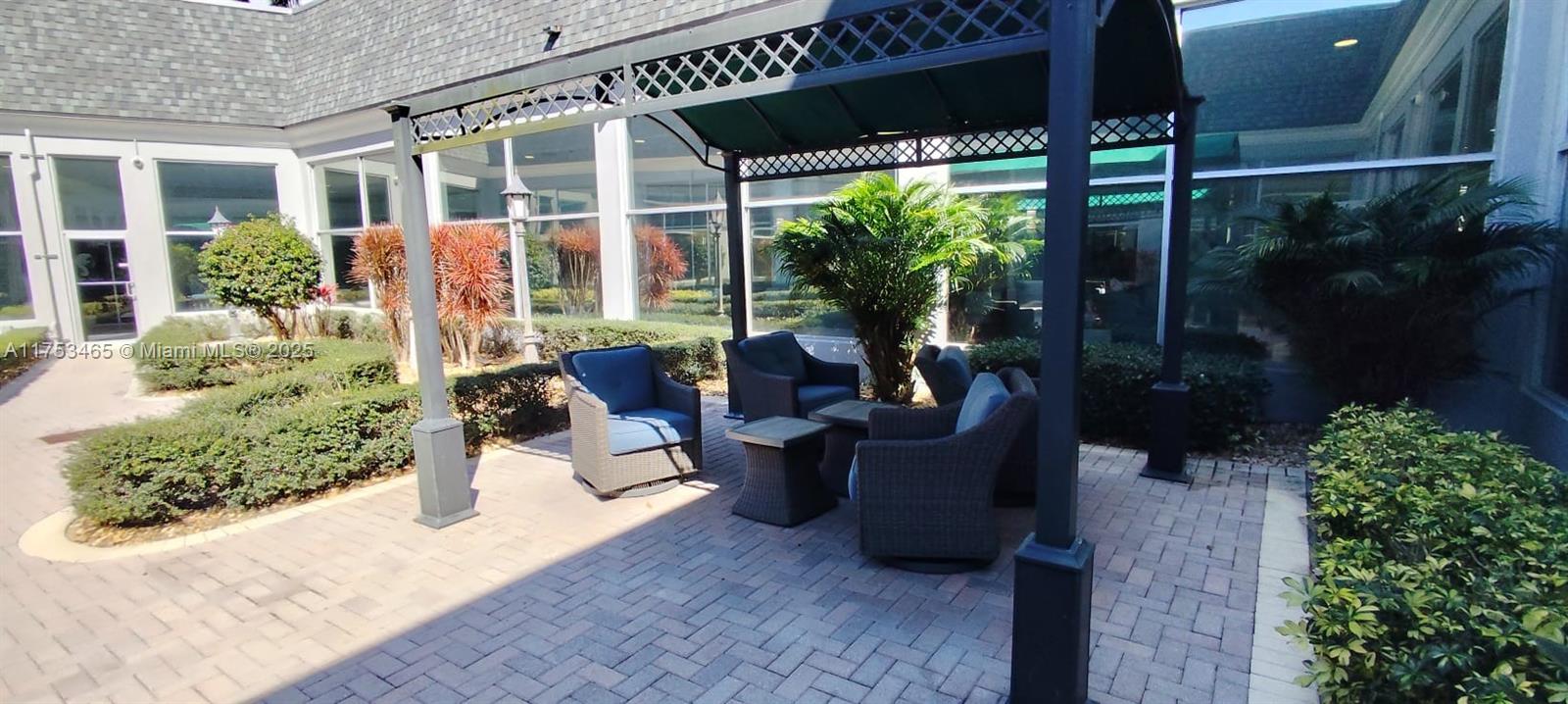 KINGS POINT PIEDMONT COND - Residential Lease