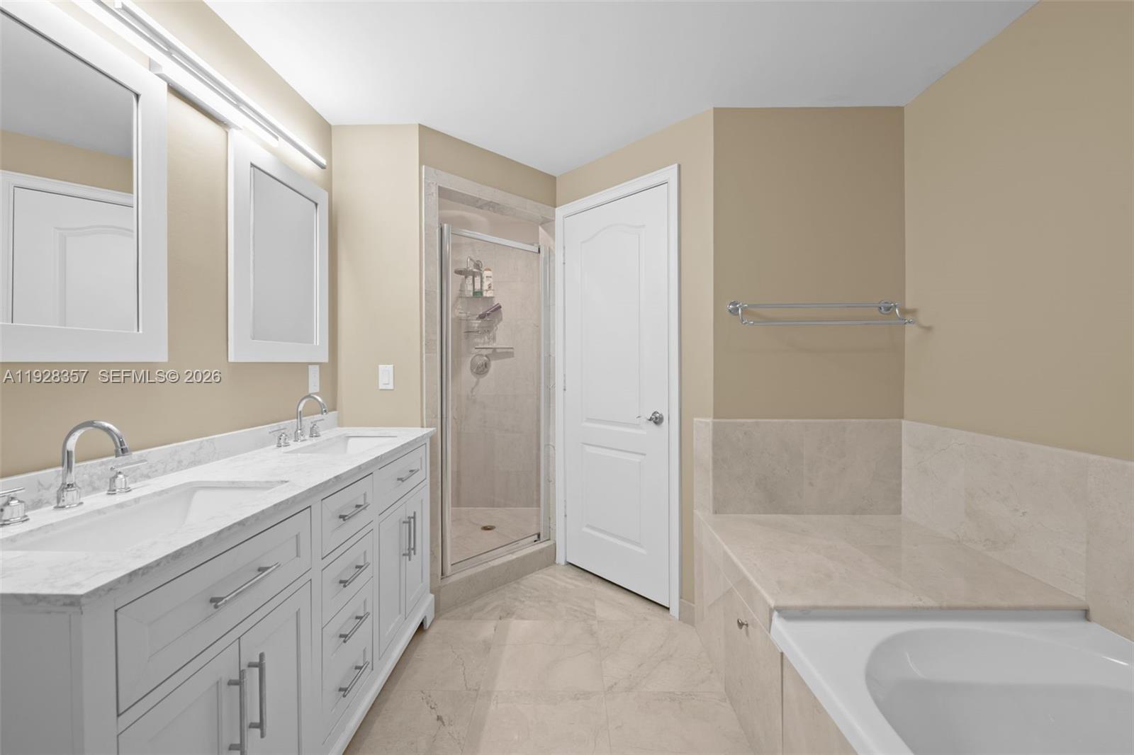 TERRACES OF THE ISLE COND - Residential