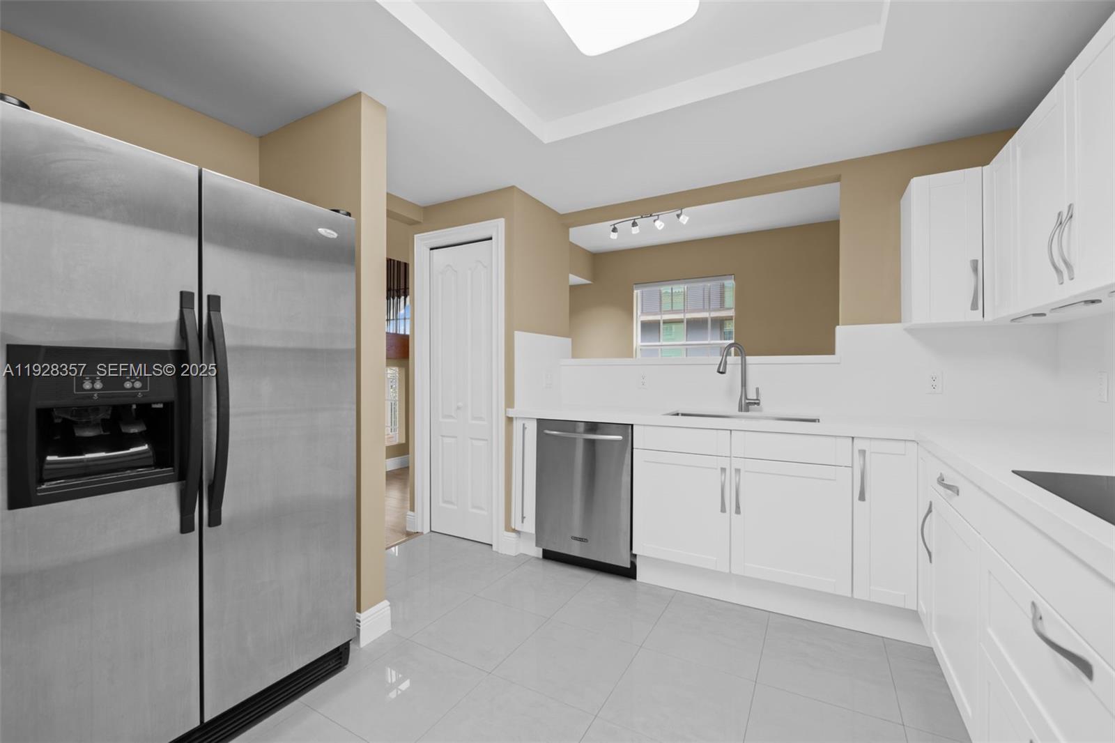 TERRACES OF THE ISLE COND - Residential