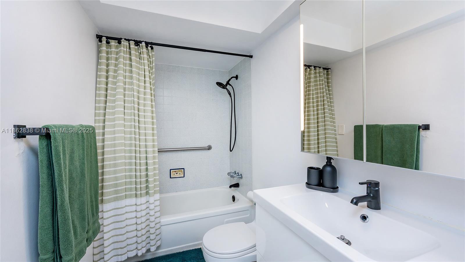 INDIES CONDO - Residential Lease