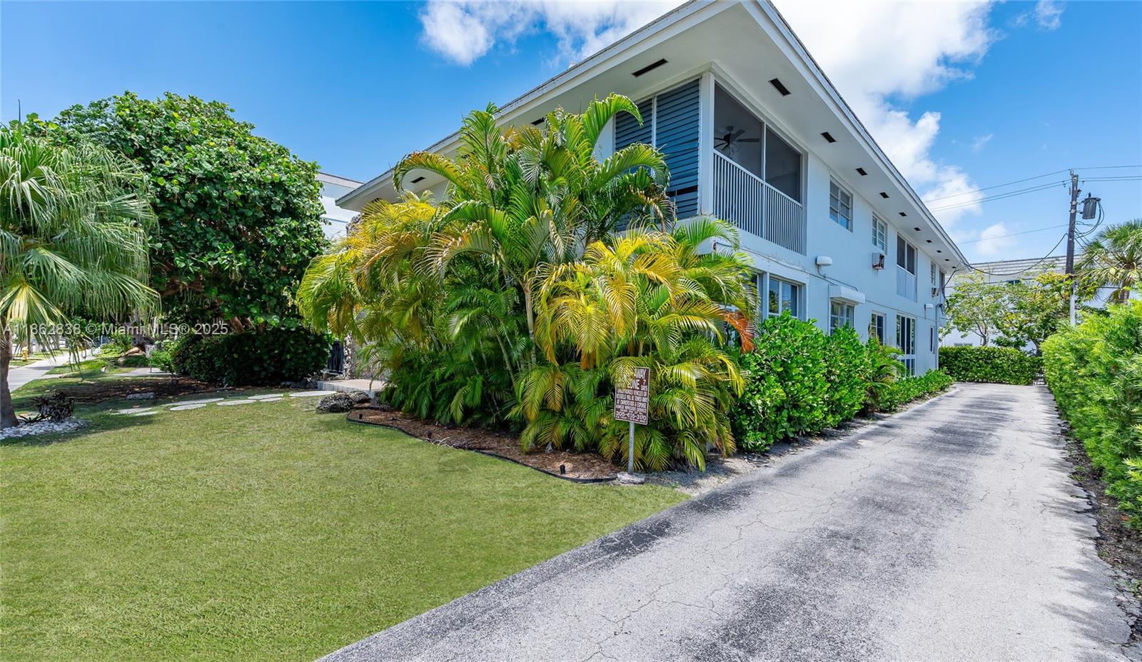 INDIES CONDO - Residential Lease