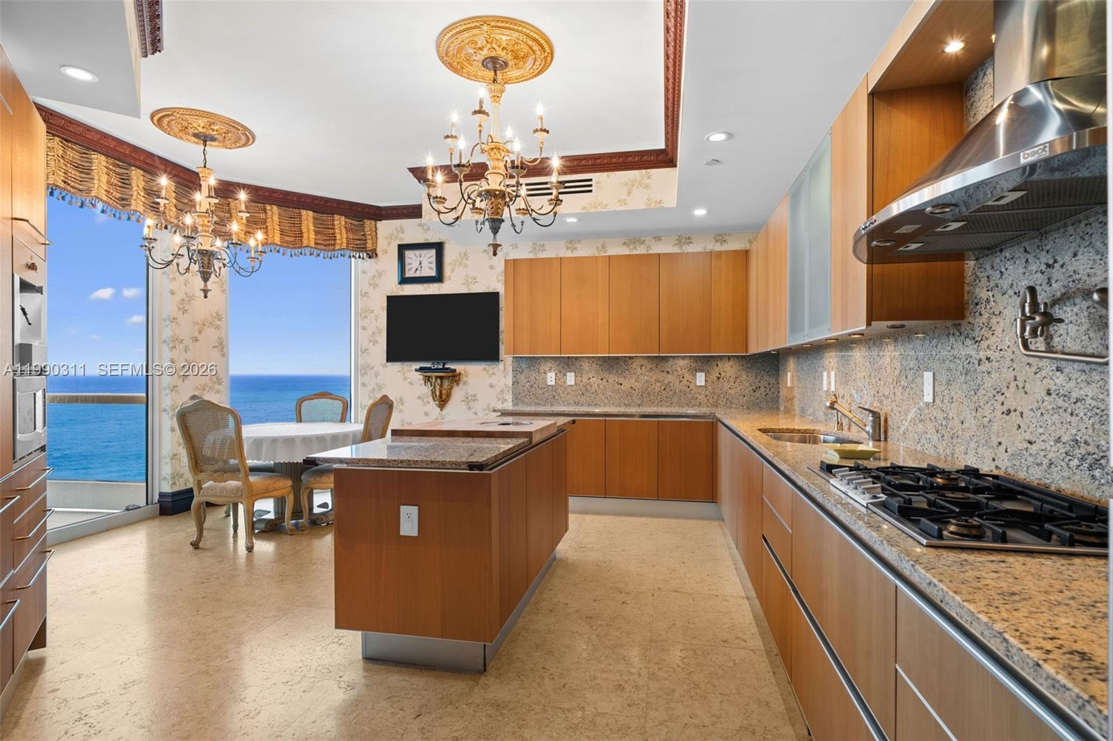 TURNBERRY OCEAN COLONY SO - Residential