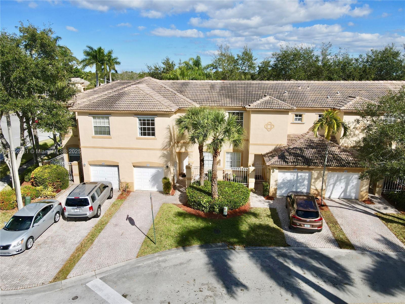 895 NW 170th Ter