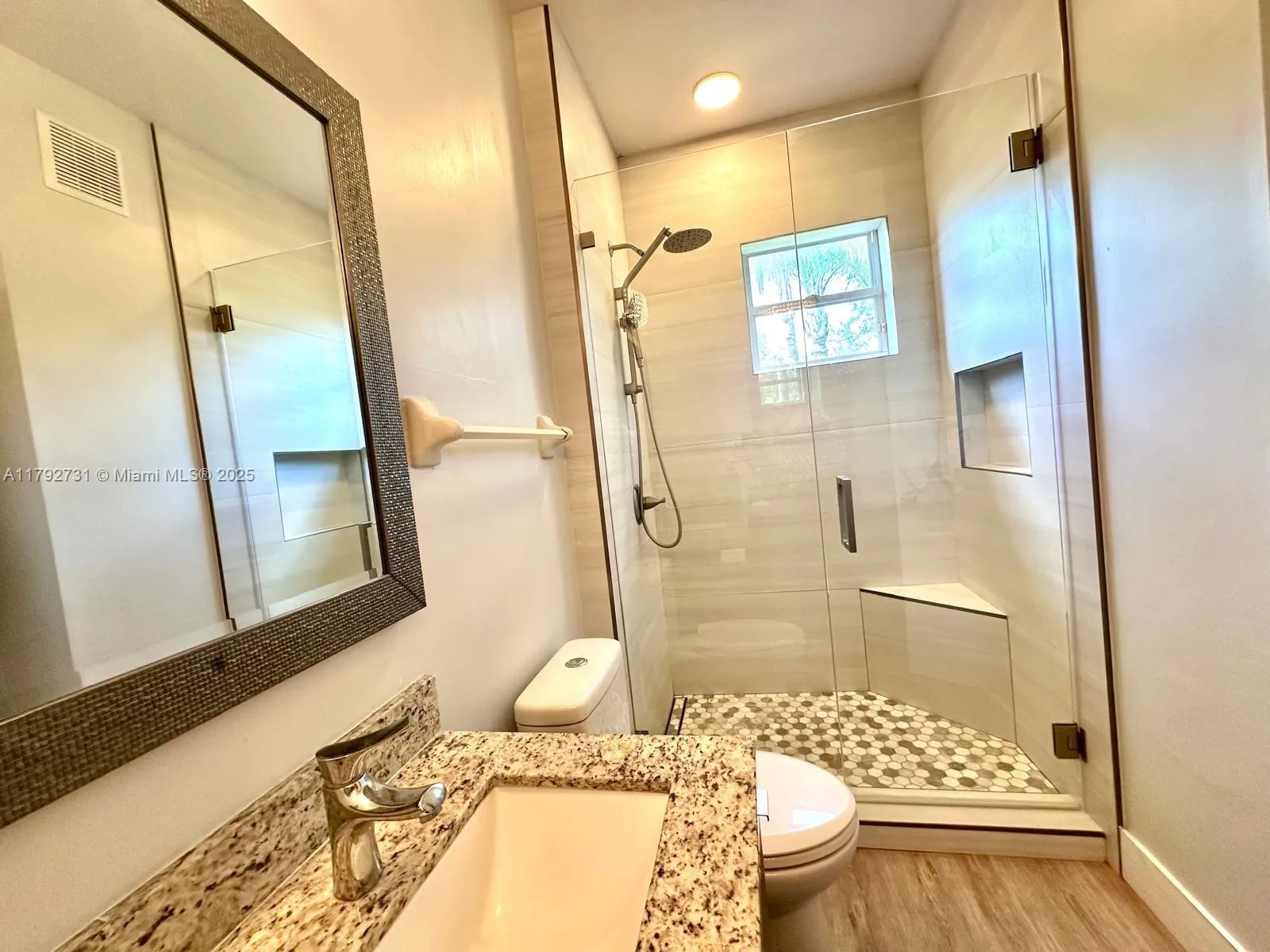 Pembroke Pines, Florida 33028, United States, 3 Bedrooms Bedrooms, ,3 BathroomsBathrooms,Residential,Pending,122454