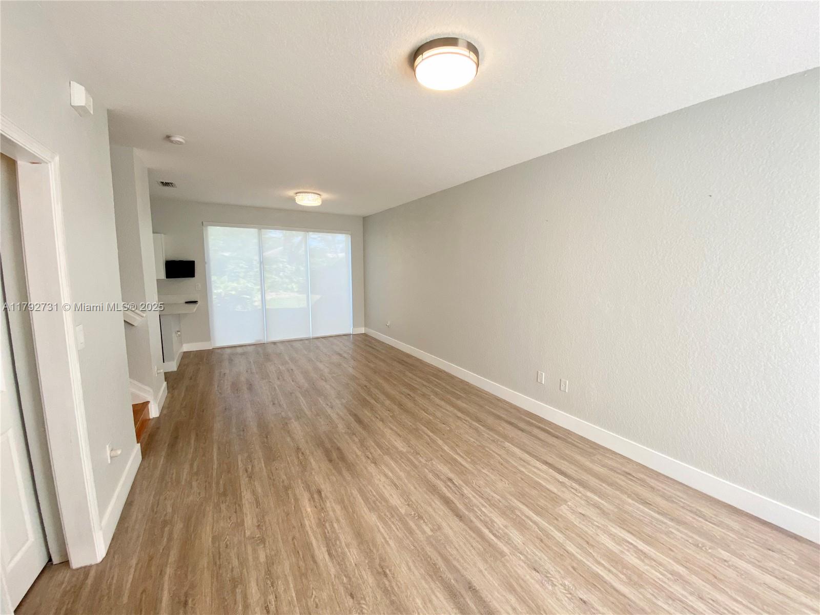 895 NW 170th Ter