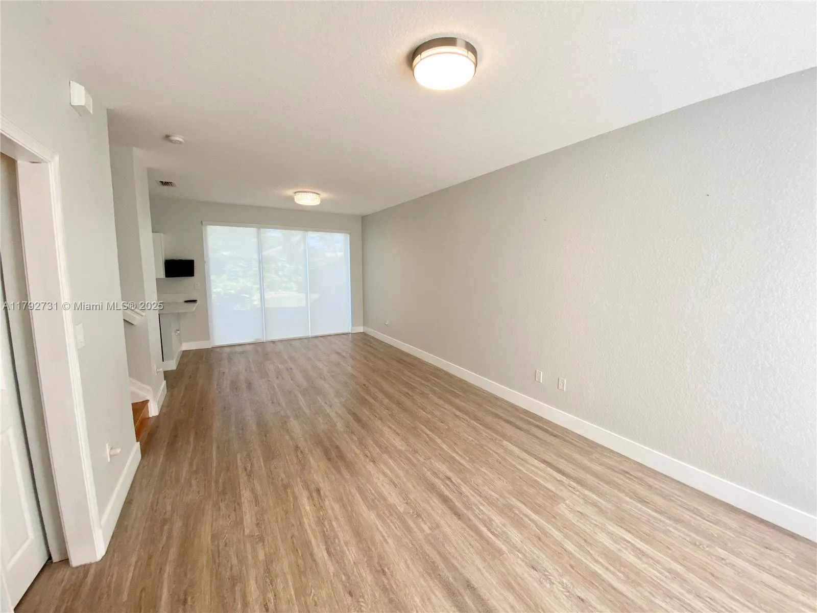 Pembroke Pines, Florida 33028, United States, 3 Bedrooms Bedrooms, ,3 BathroomsBathrooms,Residential,Pending,122454