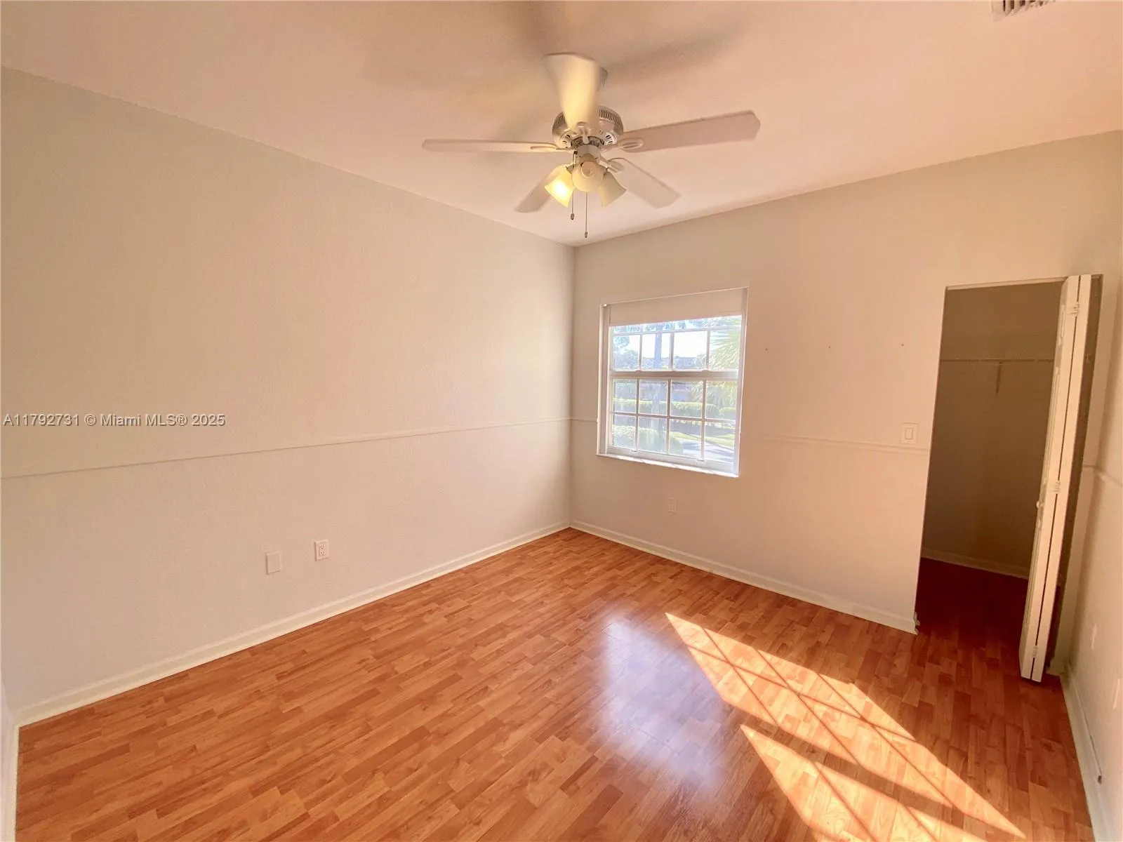 Pembroke Pines, Florida 33028, United States, 3 Bedrooms Bedrooms, ,3 BathroomsBathrooms,Residential,Pending,122454