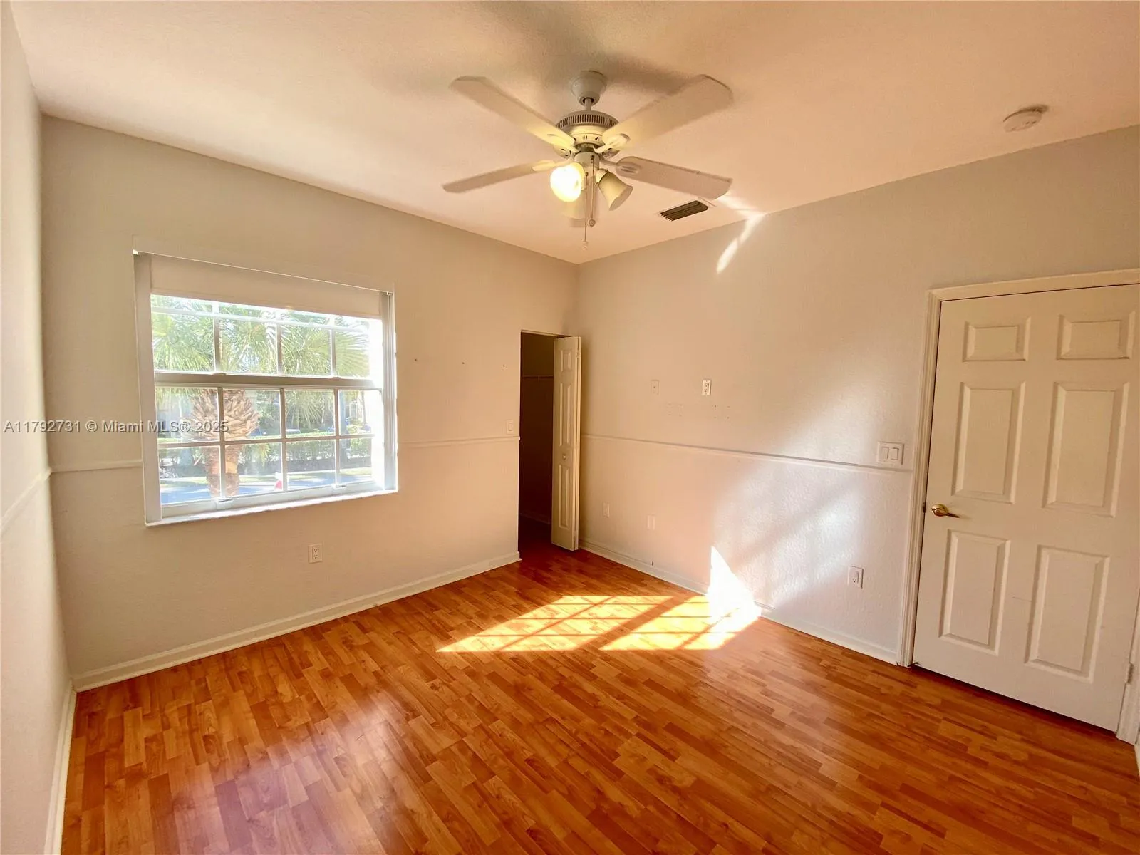 Pembroke Pines, Florida 33028, United States, 3 Bedrooms Bedrooms, ,3 BathroomsBathrooms,Residential,Pending,122454