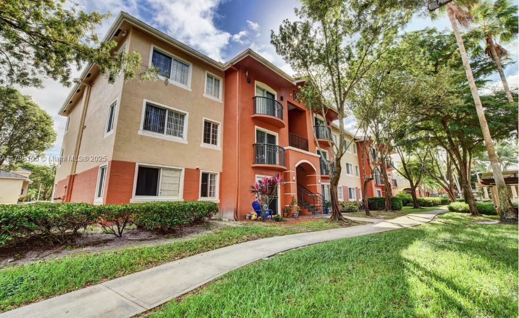 GRAND ISLES CONDO - Residential
