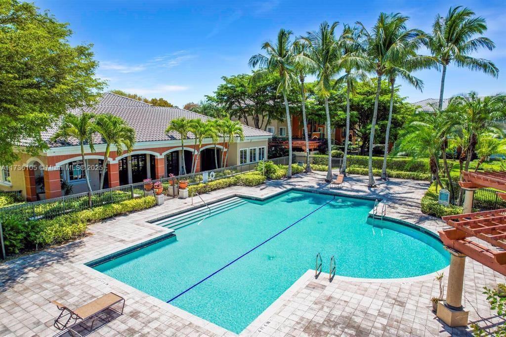 GRAND ISLES CONDO - Residential