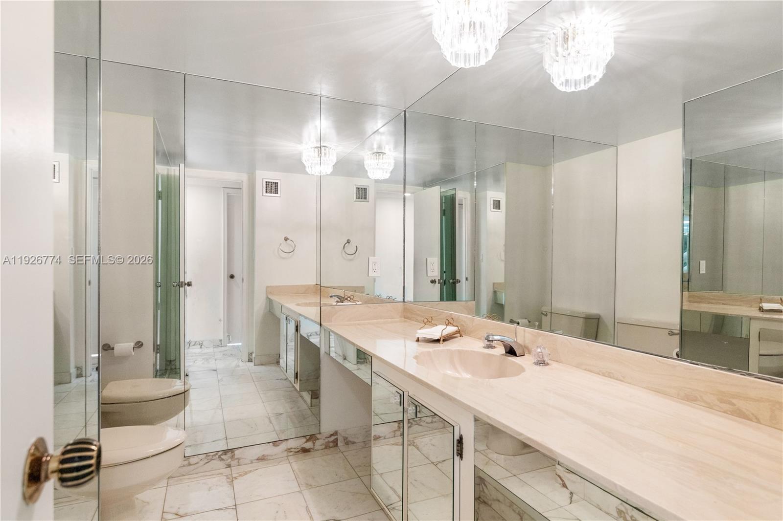 AQUARIUS CONDO - Residential