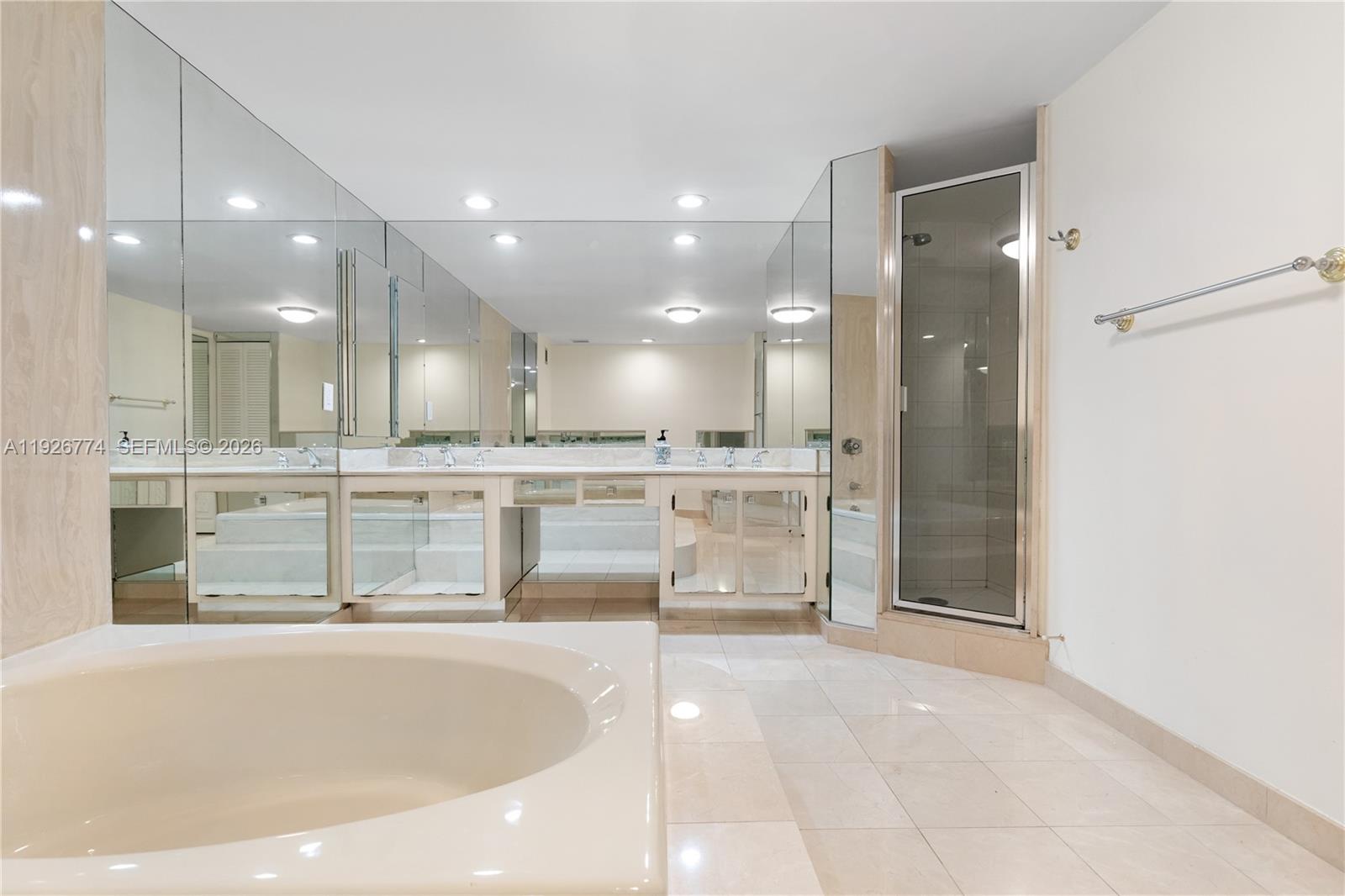 AQUARIUS CONDO - Residential