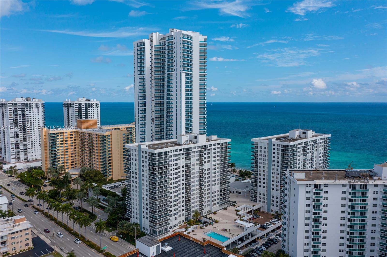 AQUARIUS CONDO - Residential