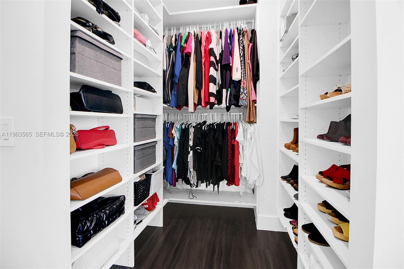 PARADISE REEF - Residential