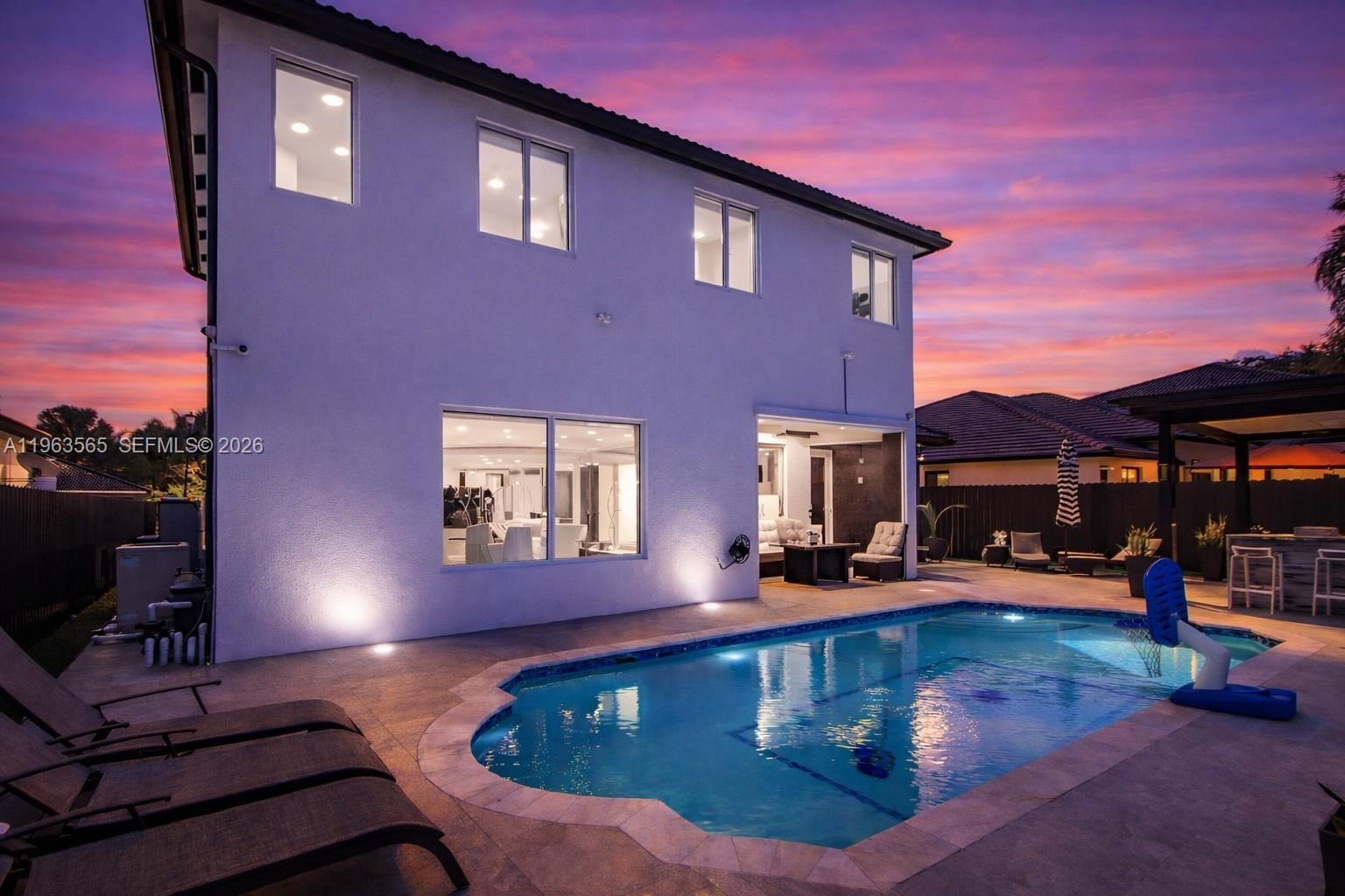 PARADISE REEF - Residential