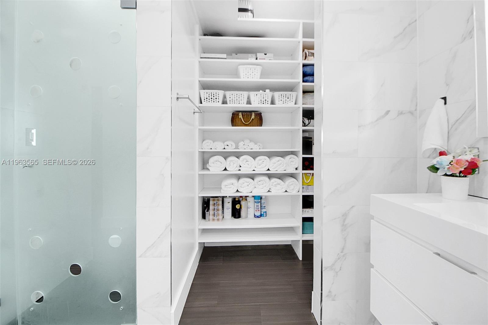 PARADISE REEF - Residential