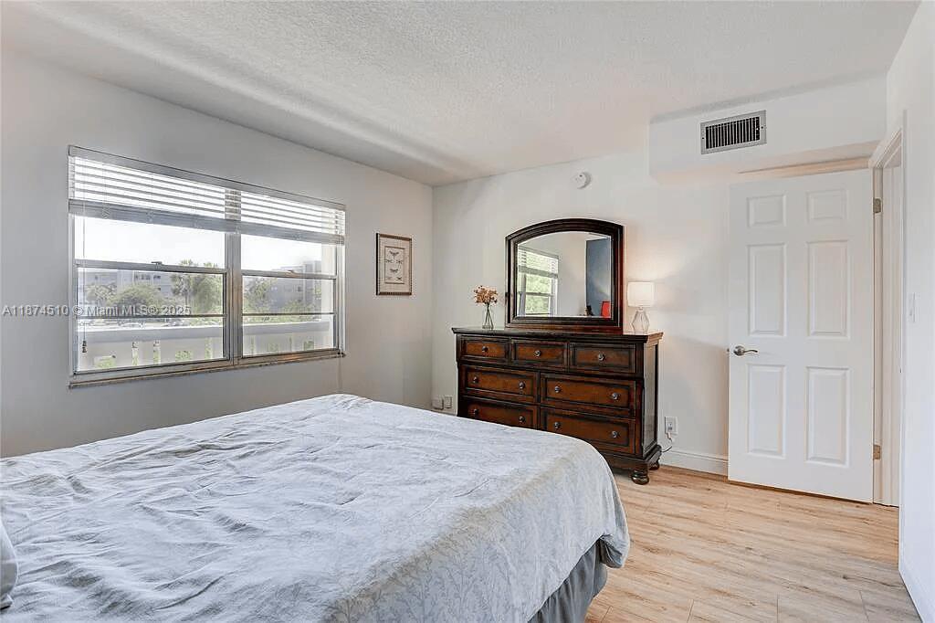 ANTIGUA VILLAGE I E CONDO - Residential