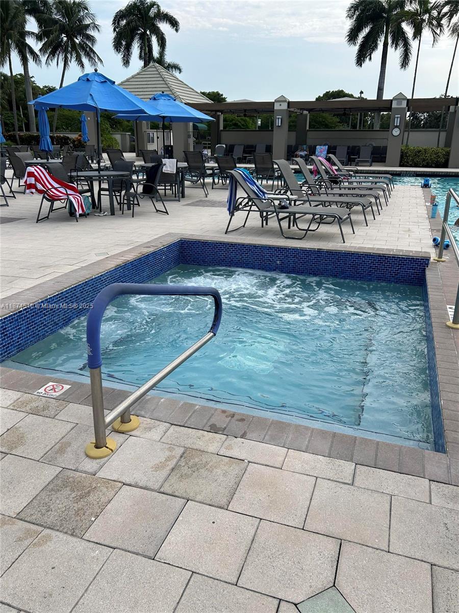 ANTIGUA VILLAGE I E CONDO - Residential